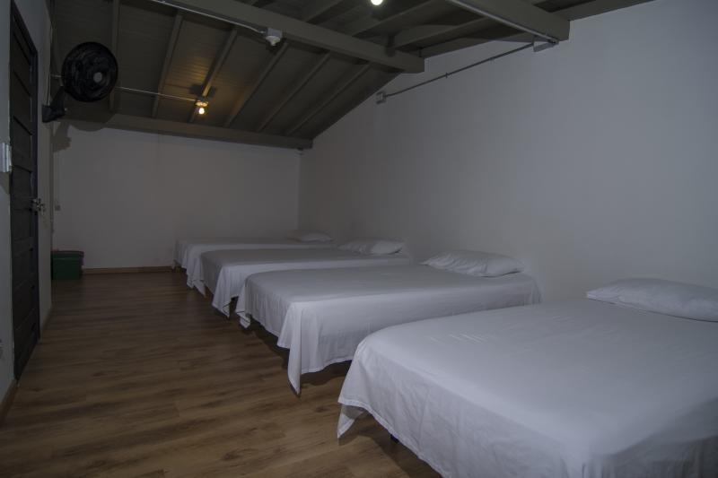 Hostels Colombia Медельин Экстерьер фото